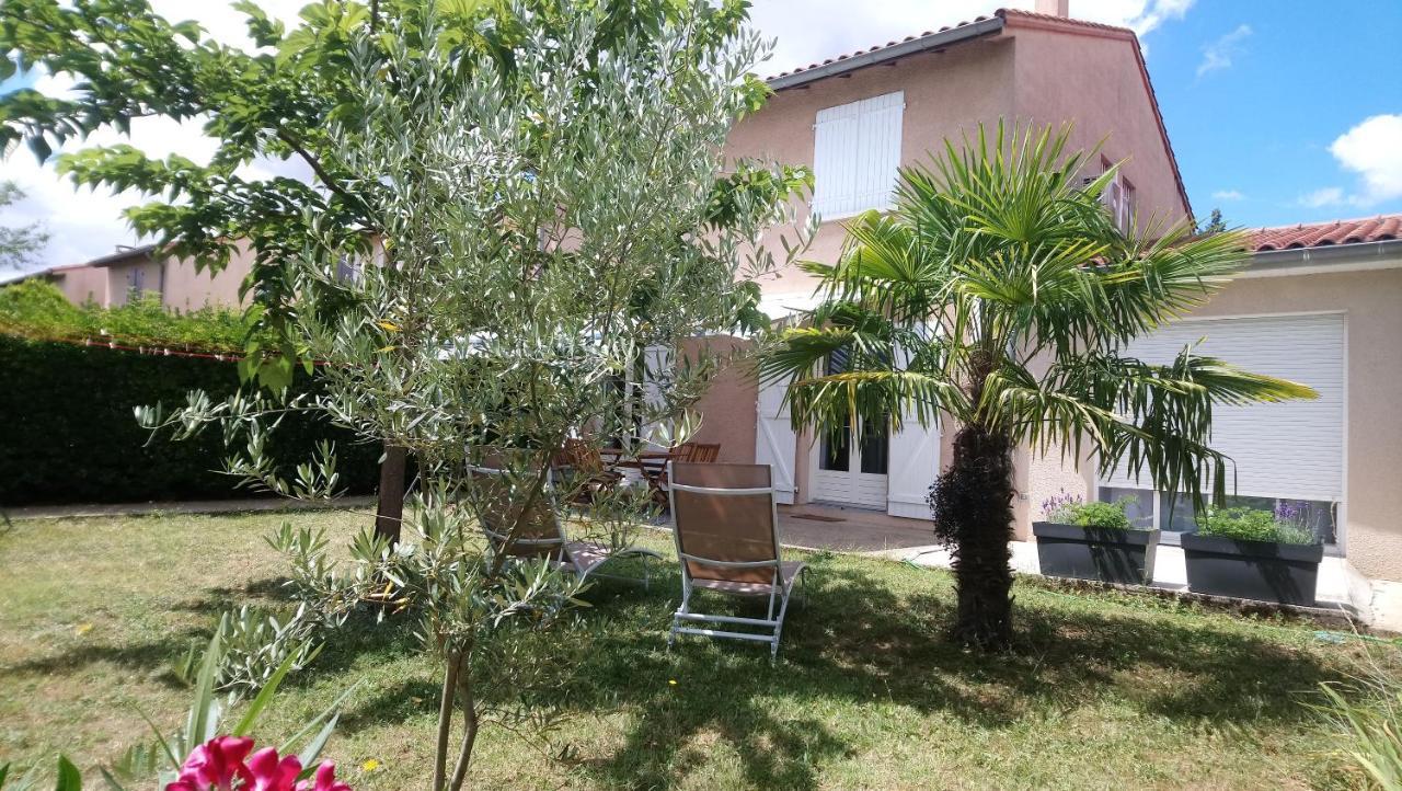 Bed and Breakfast Fleurs De Cosmos Albi Esterno foto